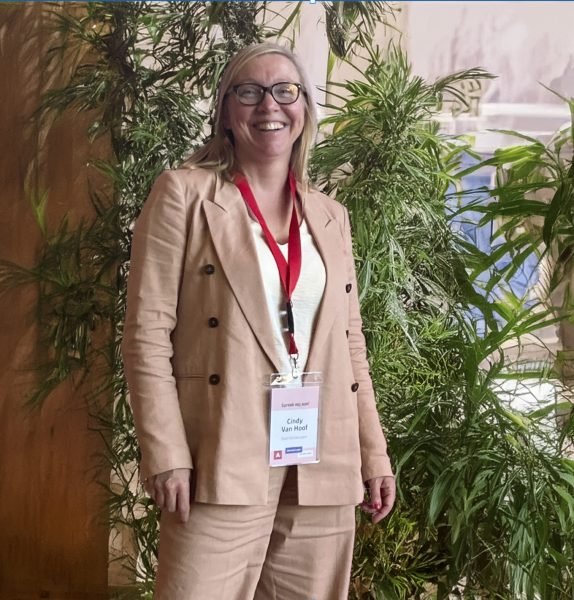 Cindy Van Hoof - Atharin BV